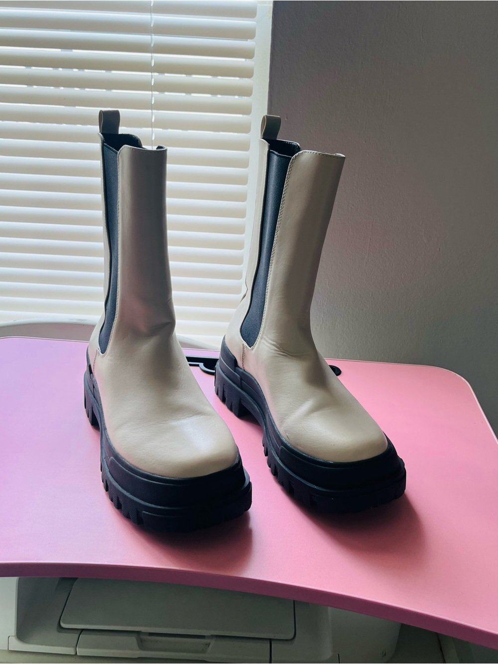 SHEIN Cream Chelsea Platform Boots with Black Lug Sole